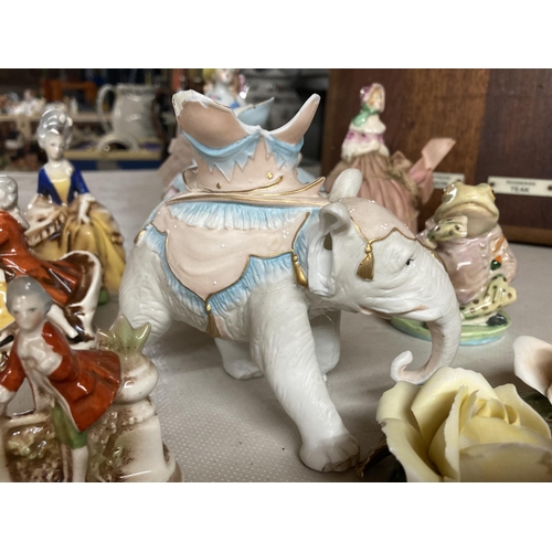 867 - A COLLECTION OF CONTINENTAL AND FURTHER CERAMIC FIGURES, PAIR OF ELEPHANTS ETC