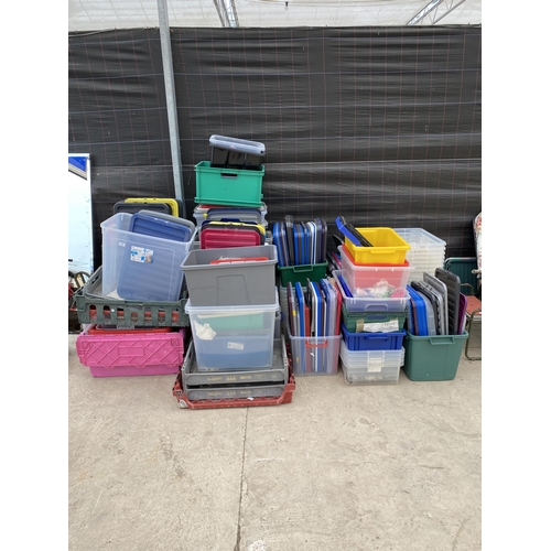 1993 - A LARGE ASSORTMENT OF LIDDED STORAGE BOXES AND STACKING CRATES