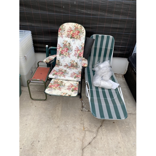 1994 - TWO FOLDING GARDEN SUN LOUNGERS, TWO FOLDING METAL GARDEN CHAIRS AND A GARDEN KNEELER