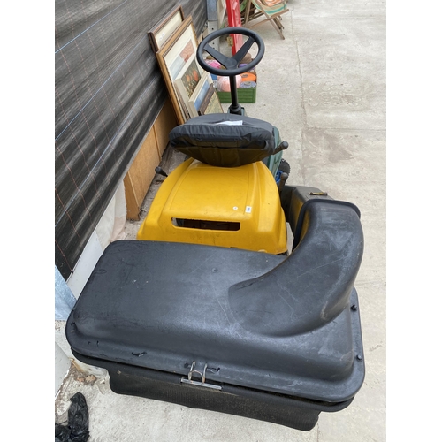 1995 - A MCCULLOCH RIDE ON LAWN MOWER WITH GRASS BOX AND KEY BELIEVED IN WORKING ORDER BUT NO WARRANTY