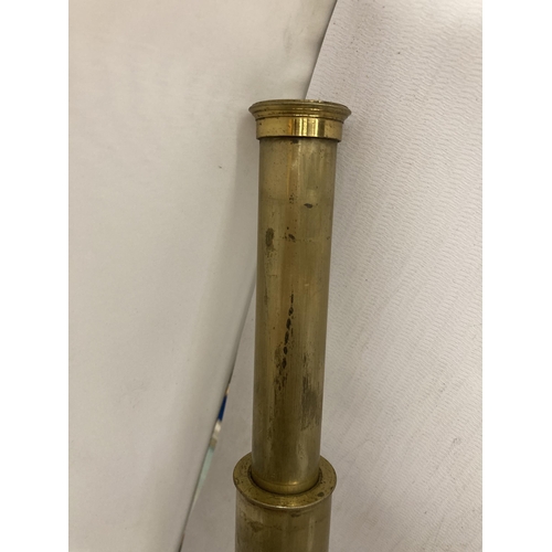 895 - A VINTAGE BRASS TELESCOPE WITH THE MAKER, DOLLOND, LONDON