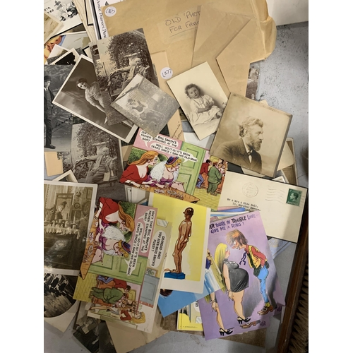 499 - A QUANTITY OF VINTAGE POSTCARDS, BLACK AND WHITE PHOTOS, ETC