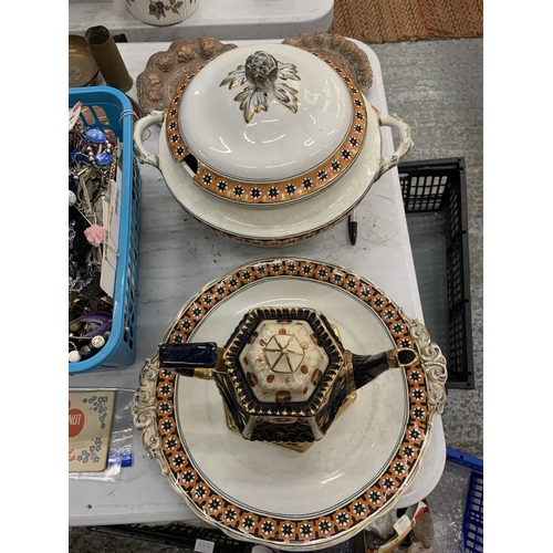 450 - A MID 19TH CENTURY SOUP TUREEN AND PLATTER PLUS A VICTORIAN TEAPOT AND STAND