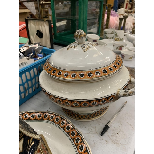 450 - A MID 19TH CENTURY SOUP TUREEN AND PLATTER PLUS A VICTORIAN TEAPOT AND STAND