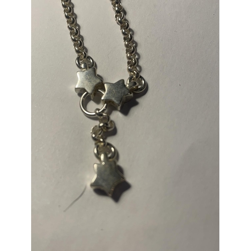 652A - A SILVER BELCHER CHAIN WITH STAR PENDANTS