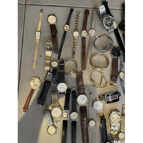 661 - OVER FIFTY FIVE VARIOUS WRIST WATCHES TO INCLUDE ORIS, LEUBA, RAYMOND WEIL ETC