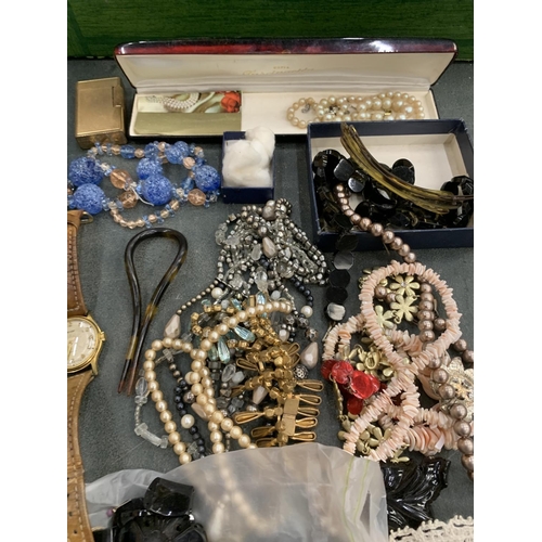 242 - VARIOUS ITEMS OF COSTUME JEWELLERY