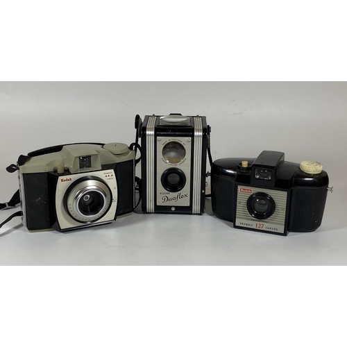 118 - THREE VINTAGE KODAK CAMERAS - BROWNIE 44A, DUAFLEX & BROWNIE 127