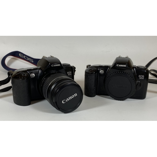 119 - TWO VINTAGE CANON CAMERAS - EOS 500 FITTED WITH CANON ZOOM LENS EF 28-80MM AND CANON EOS 500 BODY