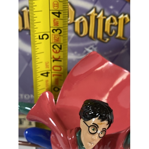 709 - A BOXED ROYAL DOULTON HARRY POTTER PLAYING QUIDDITCH HPFIG22 FIGURE WITH CERTIFICATE