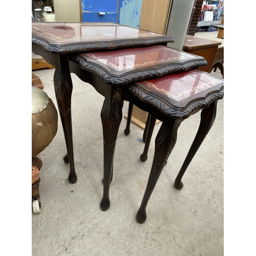 2798 - A MODERN NEST OF THREE TABLES ON CABRIOLE LEGS