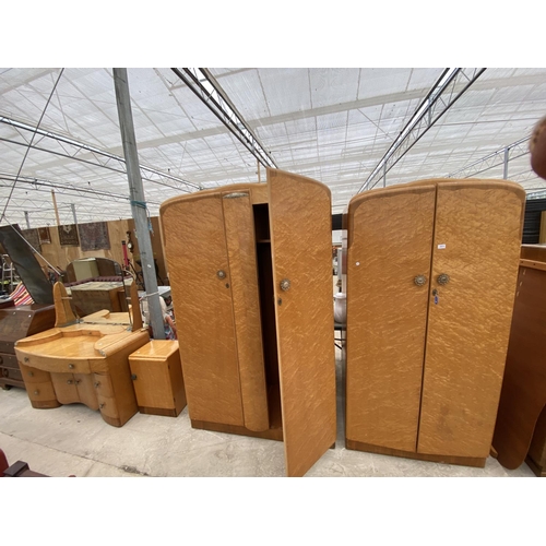 2815 - A 'DURABLE SUITES' MID 20TH CENTURY MAPLE BEDROOM SUITE COMPRISING OF TWO WARDROBES, DRESSING TABLE ... 