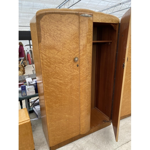 2815 - A 'DURABLE SUITES' MID 20TH CENTURY MAPLE BEDROOM SUITE COMPRISING OF TWO WARDROBES, DRESSING TABLE ... 