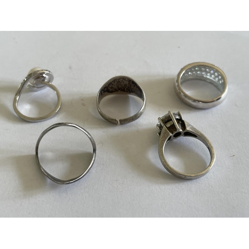 573 - FIVE VARIOUS SILVER RINGS