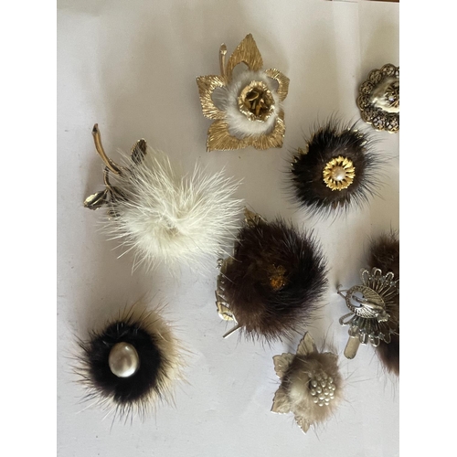 631 - TEN 1950'S FUR BROOCHES