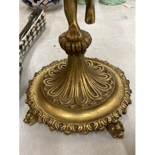 169 - A VINTAGE ORMOLU GILT CHERUB TABLE LAMP AND SHADE