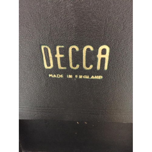 23 - A VINTAGE DECCA WIND UP GRAMOPHONE