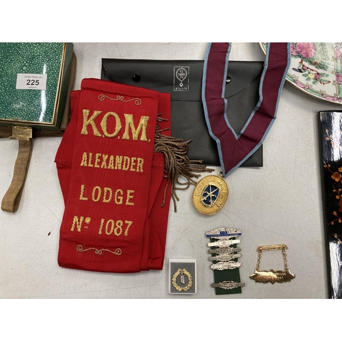 223 - A QUANTITY OF MASONIC ITEMS TO INCLUDE A K. O. M. ALEXANDER LODGE NO. 1087 SASH, PLUS A MEDAL AND BA... 