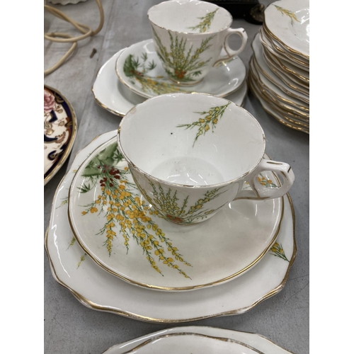 231 - A VINTAGE ROYAL STAFFORD 'BROOM' TEASET TO INCLUDE PLATES, BOWLS, A SANDWICH TRAY, CUPS, SAUCERS, SI... 