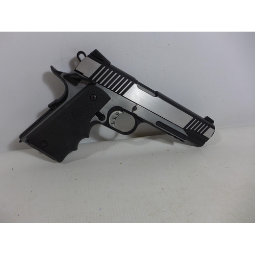 353 - A 1911 CO2 6MM CALIBRE AIR SOFT PISTOL, 9CM BARREL, LENGTH 22CM