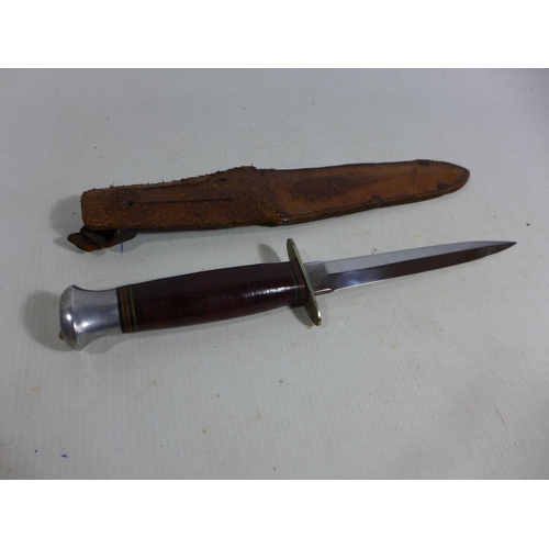 362 - A MID 20TH CENTURY WILLIAM RODGERS STILETTO KNIFE AND SCABBARD, 15CM BLADE