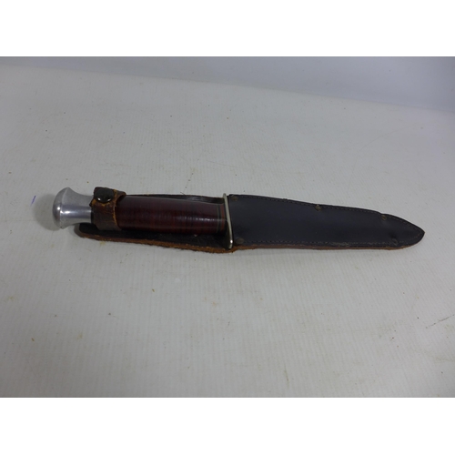 362 - A MID 20TH CENTURY WILLIAM RODGERS STILETTO KNIFE AND SCABBARD, 15CM BLADE