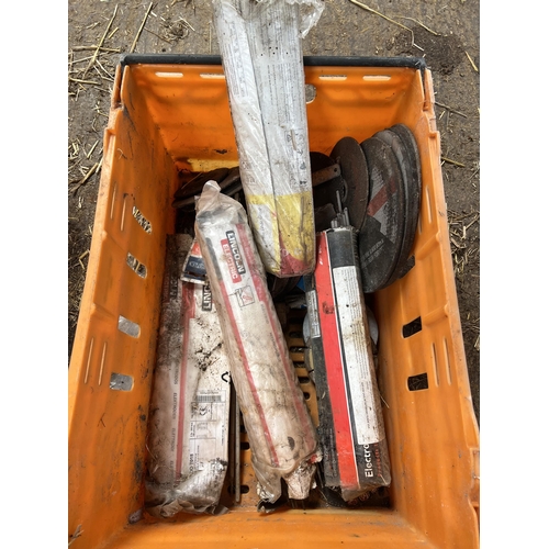 81 - A BOX CONTAINING WELDING RODS & CUTTING DISCS + VAT