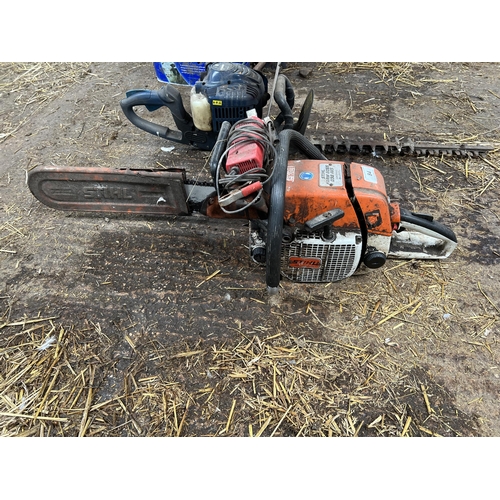 84 - A STHIL FARM BOSS 038 AUS CHAINSAW WITH ELECTRINIC QUICK START + VAT