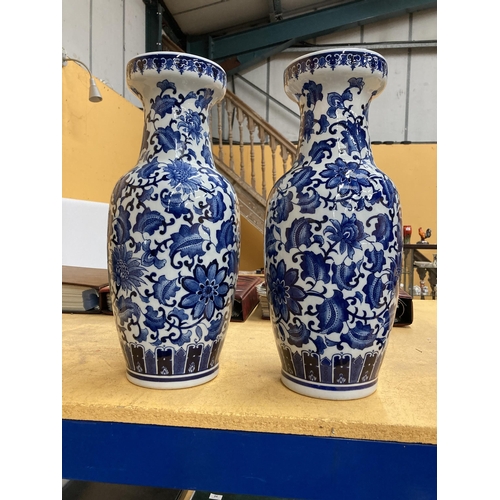 48 - A PAIR OF CHINESE BLUE AND WHITE LARGE FLOOR VASES