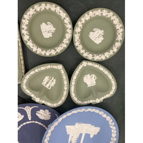 143 - A COLLECTION OF WEDGWOOD JASPERWARE TO INCLUDE VASES, PLATES, PIN TRAYS, ETC