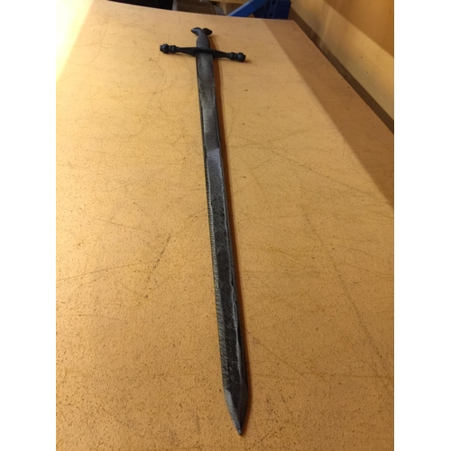 482 - A REPLICA LONGSWORD IN THE STYLE OF KING CARLOS V