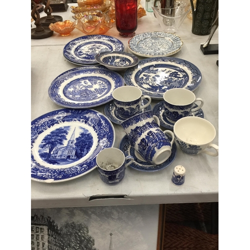 488 - A QUANTITY OF BLUE AND WHITE 'WILLOW' PATTERN PLATES, CUPS AND SAUCERS PLUS A CAPODIMONTE MAJOLICA S... 