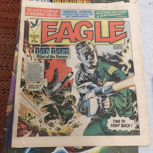 499 - A COLLECTION OF 1980'S EAGLE COMICS FEATURING DAN DARE, ETC - 15 IN TOTAL