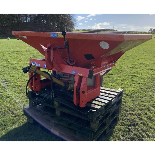 220 - KUHN MDS 735M FERTILIZER SPINNER  & MANUAL+ VAT