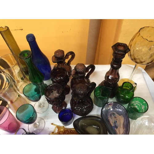 803 - A QUANTITY OF VINTAGE COLOURED GLASS TO INCLUDE VASES, BOWLS, JUGS, GLASSES, CANDLESTICKS, ETC