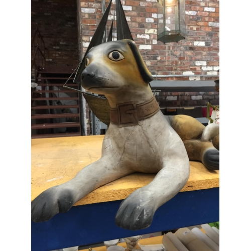 826 - A HEAVY LARGE VINTAGE MODEL OF A DOG, LENGTH 57CM, HEIGHT 28CM