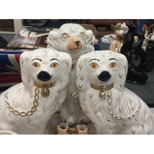 865 - A PAIR OF BESWICK STAFFORDSHIRE SPANIEL DOGS AND ANOTHER SIMILAR, FOUR STAFFORDSHIRE HOUSES AND CAST... 