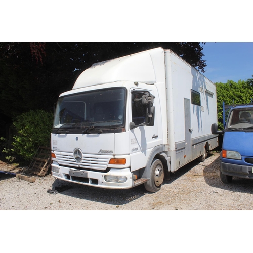 212 - A 1999 815 MERCEDES BENZ ATEGO  7.5 TON HORSEBOX, REGISTERED AS A MOTOR HOME ON A IV MOT 86,076 MILE... 