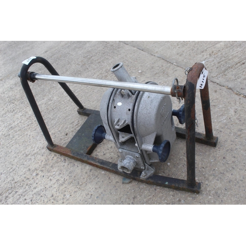 921 - WHALE WATER PUMP(WORKING)  NO VAT