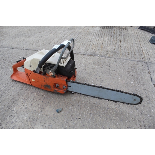 923 - HUSQVARNA PETROL CHAINSAW  NO VAT