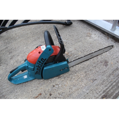 925 - MAKITA PETROL CHAINSAW (WORKING) NO VAT