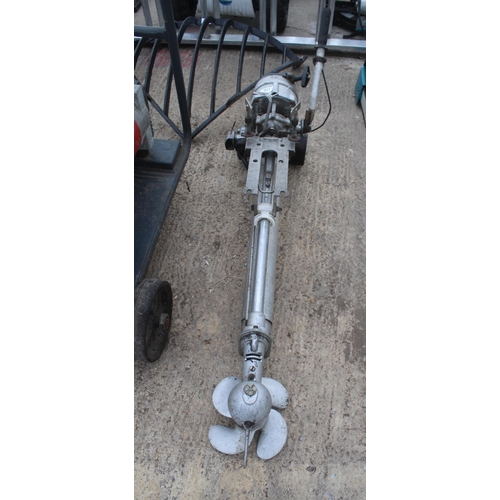 927 - SEAGULL OUTBOARD MOTOR (WORKING)  NO VAT