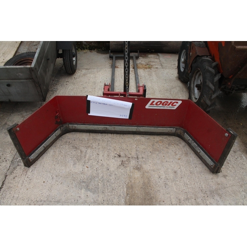 129 - A LOGIC MANURE SRAPPER/SNOW PLOUGH ONLY USED TWICE FITS A HONDA QUAD + VAT