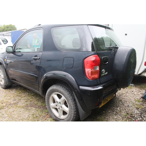 193 - TOYOTA RAV4 FA52VDO FIRST REG 24/01/03 2 DOOR MANUAL APPROX 149000 MILES POWER STEERING NEEDS SLIGHT... 