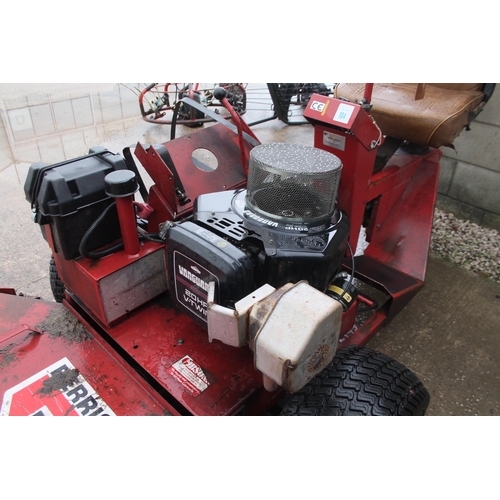 220 - A FERRIS COMMERCIAL PRO-CUT 61 LAWN MOWER WITH A VANGUARD 20HP V-TWIN ENGINE NO VAT