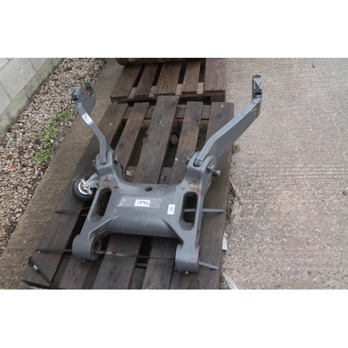 227 - VALTRA 3 POINT LINKAGE + VAT