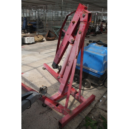 110 - A ENGINE LIFT + VAT