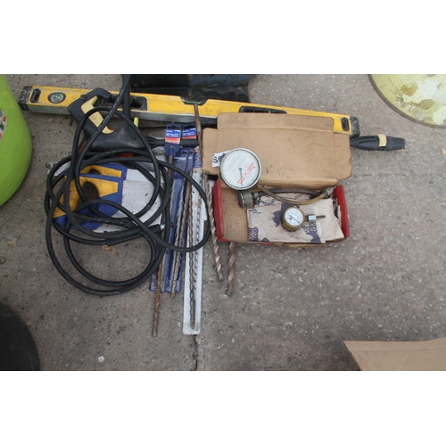 422 - YELLOW SACK TRUCK, SPIRIT LEVEL ETC.  NO VAT