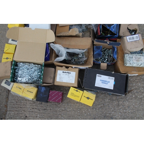 423 - SELECTION OF SCREWS AND BOLTS  NO VAT