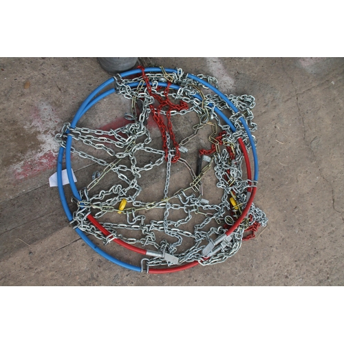 425 - MIXED LOT OF SNOW CHAINS, CORE CUTTERS AND CHIMNEY FLUE  NO VAT